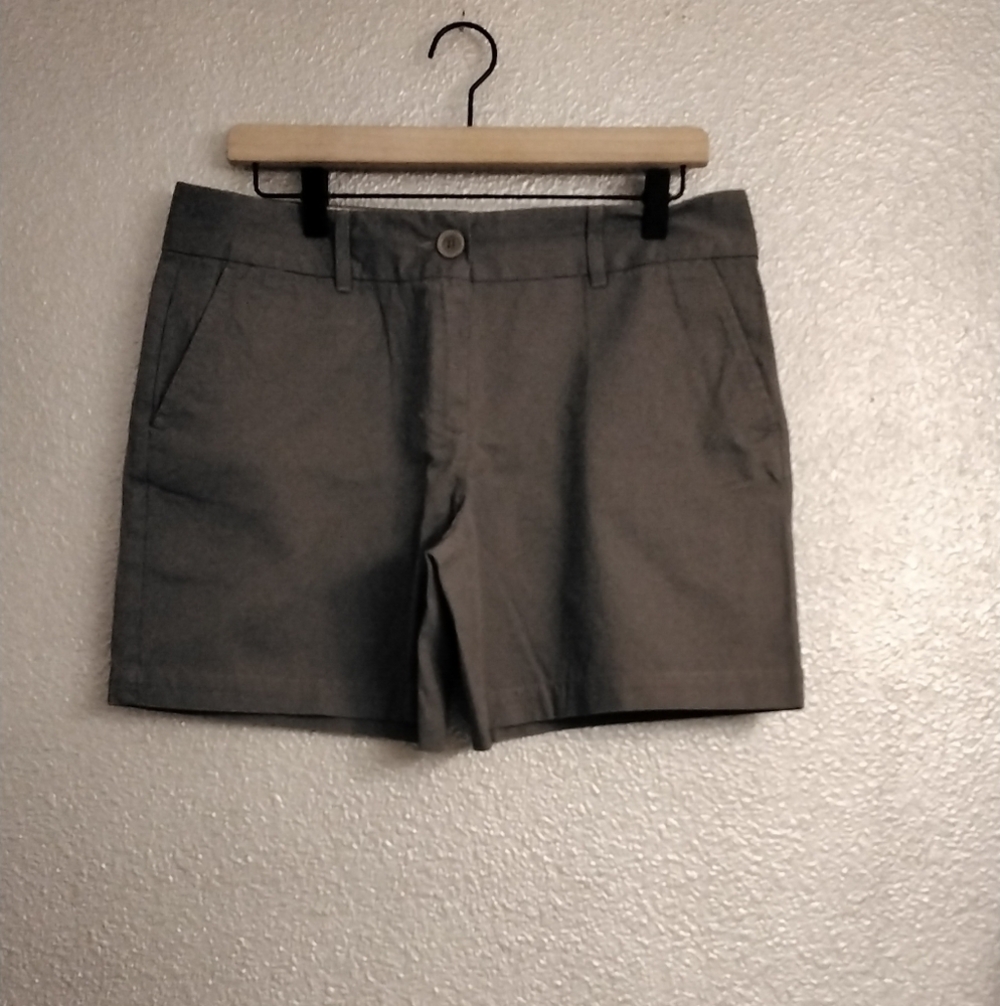 NWT Ann Taylor Riviera Women's Grey Short    Size 8